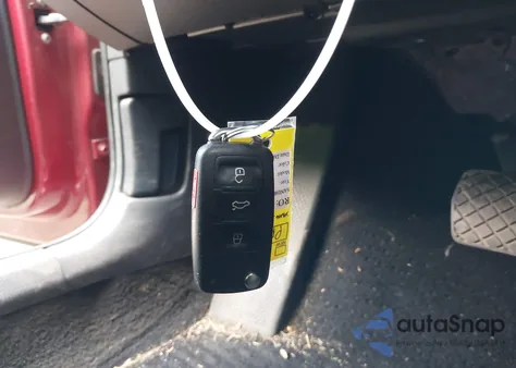 2015 Volkswagen Passat 1.8T Limited Edition from USA, damaged, VIN 1VWAT7A35FC119101